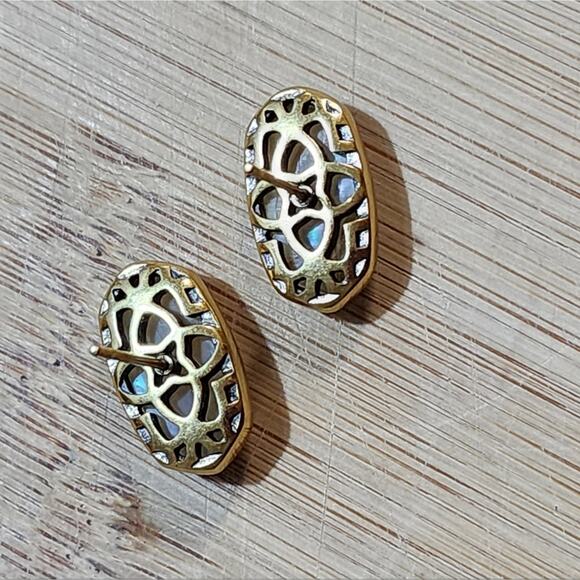 Kendra scott Ellie Gold Stud Earrings in Iridescent Abalone? - Picture 4 of 4
